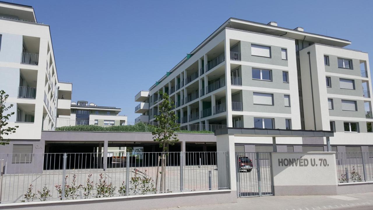 Lelle Resort B20 Balatonlelle Exterior photo
